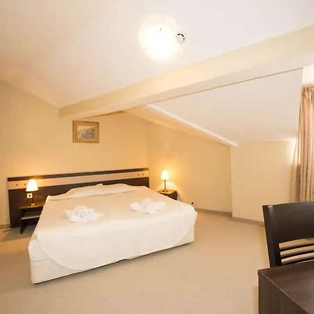 Dream アパートホテル 3*